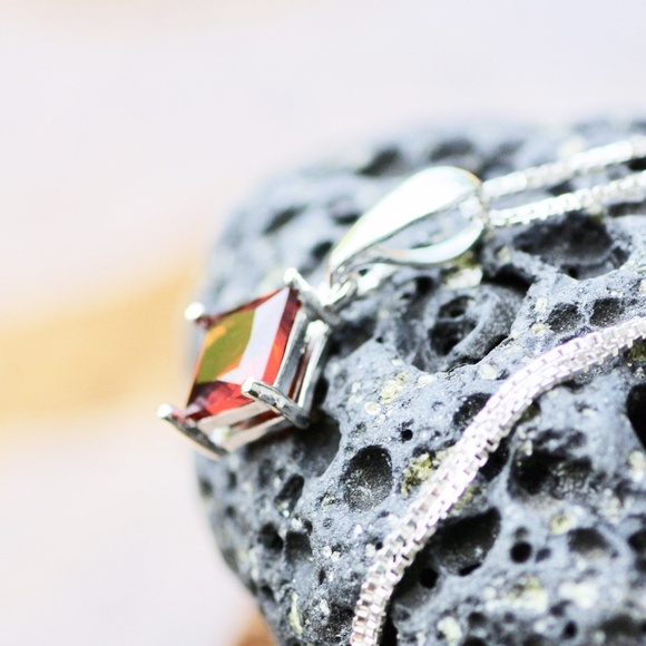 Handcrafted Princess Cut Garnet Pendant Sterling Silver 925 , January birthstone - Picture 2 of 6